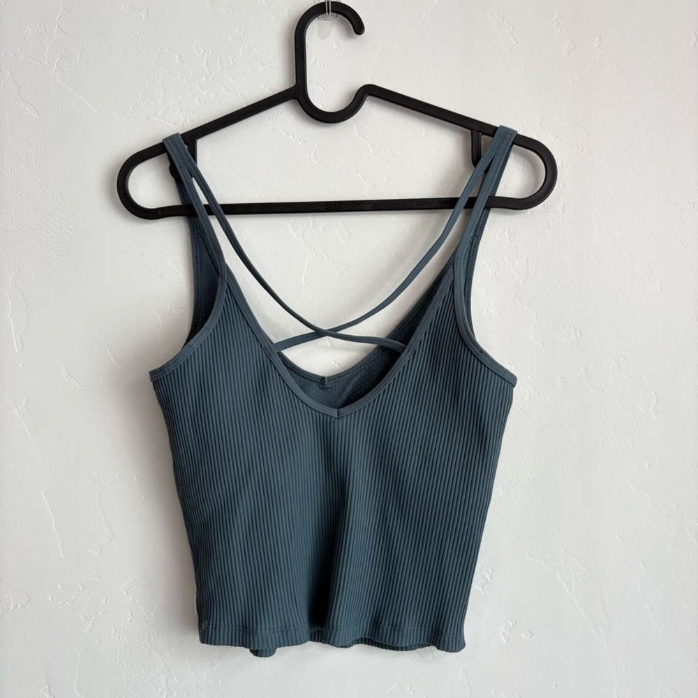 Vuori Rib Crop Tank Top blue
Size S - Picture 6 of 8